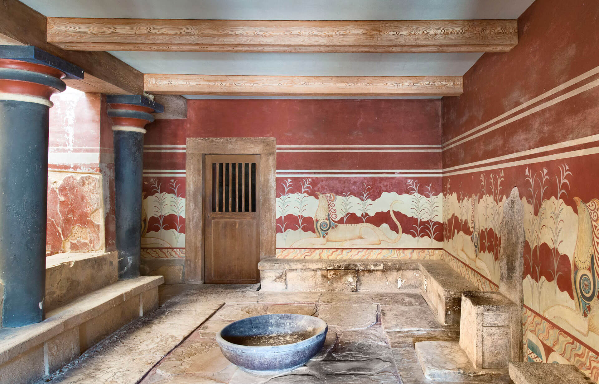 Knossos Palace & Heraklion Town & Museum tour